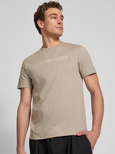 CK Calvin Klein T-Shirt mit Label-Stitching Modell 'EMBROIDERY' Khaki 3