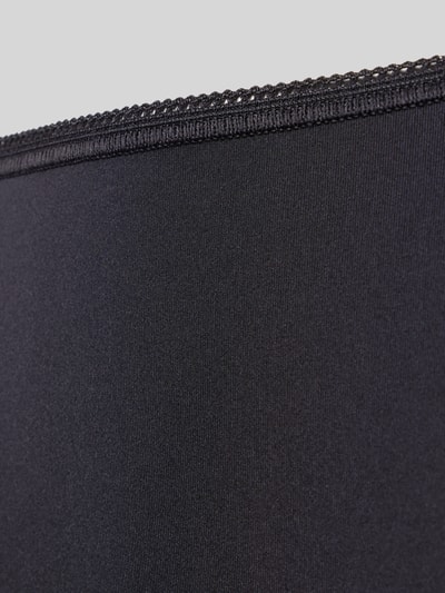 Produktfoto, Slip mit Label-Detail im 3er-Pack von Sloggi aus schwarzem Material-Mix mit Stretch-Anteil, glatte Textur, körpernahe Passform