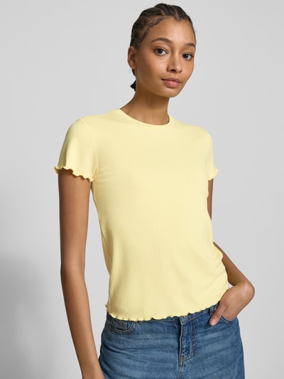 Pieces T-shirt o kroju slim fit z dodatkiem wiskozy model ‘NICCA’ Żółty 3