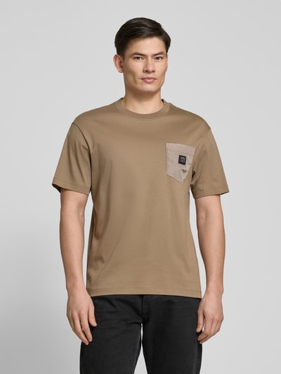 HUGO T-Shirt mit Label-Patch Hellbraun 4