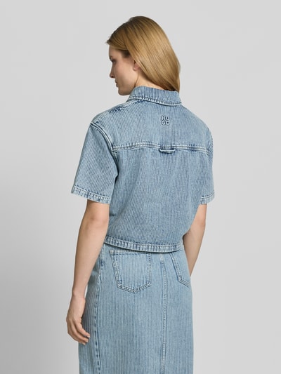 HUGO Relaxed Fit Kurzarmbluse aus Denim Hellblau 5