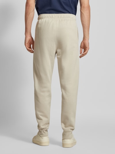 CHAMPION Regular Fit Sweatpants mit Logo-Stitching Beige 5