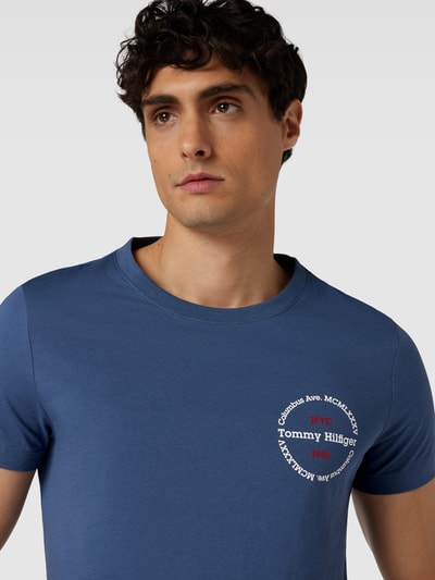 Tommy Hilfiger Slim Fit T-Shirt mit Rundhalsausschnitt Rauchblau 3