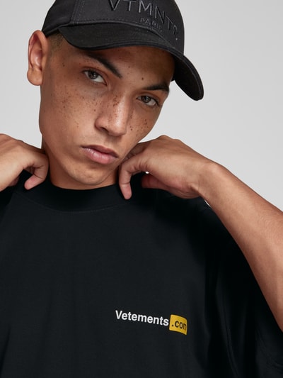 VETEMENTS Oversized T-Shirt mit Label-Print Black 3