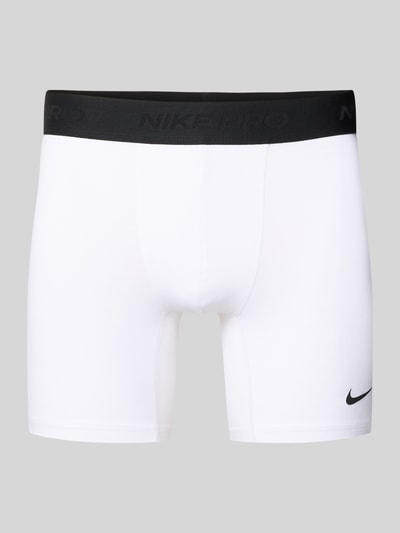 Produktfoto, Radlerhose mit elastischem Bund von NIKE TRAINING in Weiß, Material-Mix mit Stretch-Anteil, Label-Details, Bundweite 38 cm, Innenbeinlänge 17 cm, körpernahe Passform