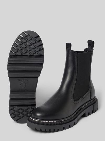 Produktfoto, schwarze Chelseas aus echtem Rindsleder von Tamaris, glatte Struktur, markante Profilsohle, Damen Chelseas von Tamaris