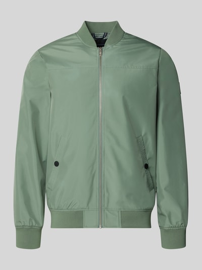 Productfoto, Jacke mit Stehkragen Modell 'clay' van Matinique in regular fit, groene kleur, rits, drukknopzakken, gladde textuur.