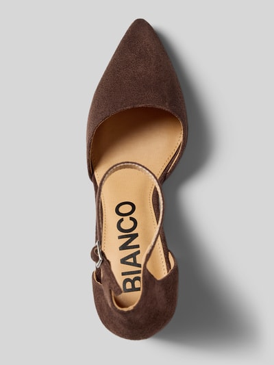 Produktfoto, Pumps in leerlook met gespsluiting van BIANCO, bruine kleur, spitse pasvorm, gladde zool, hakhoogte 7 cm, schachthoogte 9 cm, schachtbreedte 3 cm