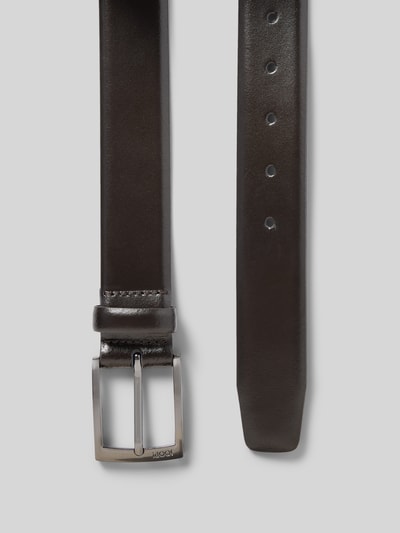 Produktfoto, Gürtel mit Dornschließe Modell 'BUSINESS' von JOOP! Collection, klassische Form, Label-Detail, Breite 3 cm, glatte Lederstruktur