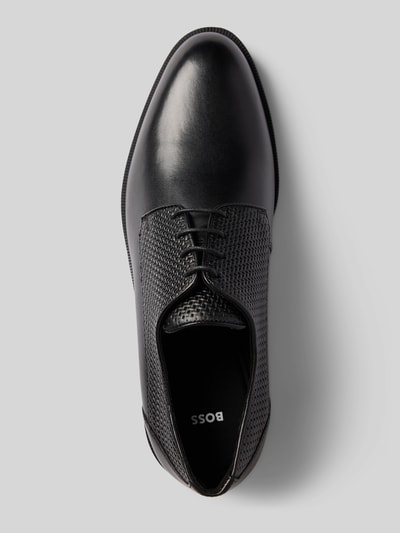 Produktfoto, schwarze Schnürschuhe aus reinem Leder Modell 'TAYIL' von BOSS mit glatter und strukturierter Oberfläche, Herren