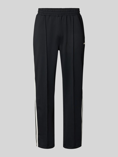 Produktfoto, spodnie dresowe Straight Fit Sweatpants mit Logo-Detail model 'Latucci' von Ellesse, elastyczna mieszanka materiałów, krój straight fit, detal z logo, elastyczny pas, ozdobne szwy, długość wewnętrzna nogawki w rozmiarze M: 79 cm, czarne z białymi paskami po bokach, gładka tekstura