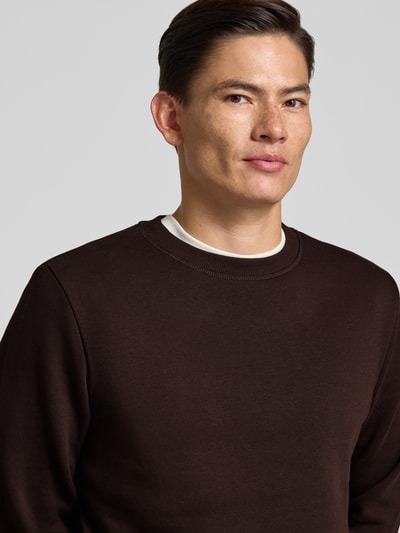 MCNEAL Regular Fit Sweatshirt aus Baumwoll-Mix mit Rundhalsausschnitt Schoko 3