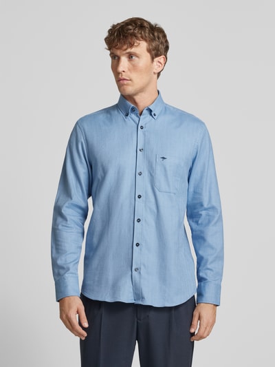 Fynch-Hatton Freizeithemd mit Button-Down-Kragen Modell 'Herringbone' Hellblau 4