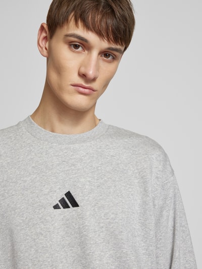 ADIDAS SPORTSWEAR Sweatshirt mit Label-Stitching Hellgrau 3