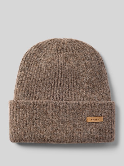 Produktfoto, braune Beanie mit Label-Patch Modell 'Witzia Beanie' von Barts, grobe Rippenstruktur, Damen Mütze von Barts