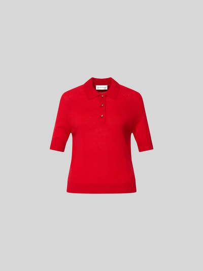Produktfoto, Poloshirt aus reiner Wolle von Victoria Beckham in leuchtendem Rot, Strick-Optik, Polokragen, Halbarm, Regular Fit, neutraler Hintergrund