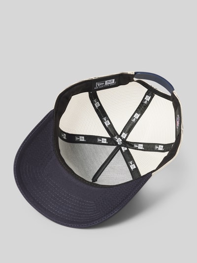 New Era Trucker Cap mit Label-Patch Marine 2