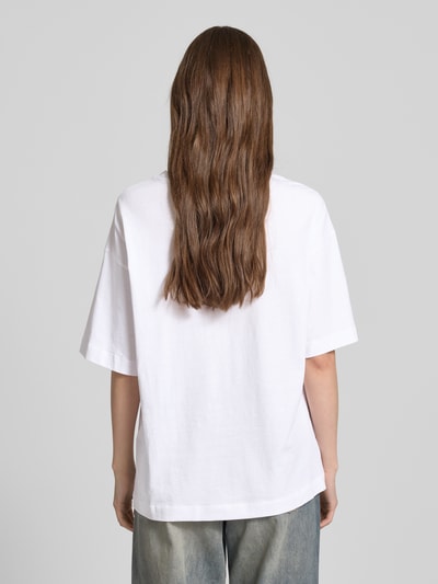 Pieces T-shirt o kroju relaxed fit z czystej bawełny model ‘CLAUDE’ Biały 5