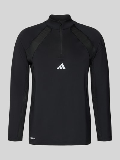 Produktfoto, schwarzes Sweatshirt mit Stehkragen von adidas Training, Slim Fit, Material-Mix mit Stretch, kurzer Reißverschluss, Label-Print