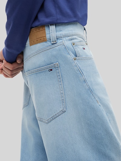 Tommy Jeans Barrel Leg Jeans aus Baumwoll-Mix Modell 'ASHTON' Hellblau 3