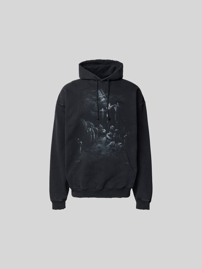 Produktfoto, Oversized Hoodie aus Baumwoll-Mix von VETEMENTS in Schwarz mit Destroyed-Look, Motiv-Print und Känguru-Tasche, Herren, Rückenlänge 76 cm bei Größe M