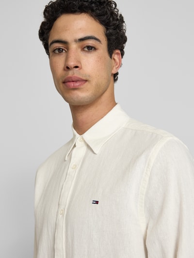 Tommy Jeans Regular Fit Freizeithemd aus Leinen-Baumwoll-Mix Offwhite 3