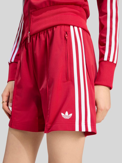 adidas Originals Loose Fit Sweatshorts mit Logo-Patch Modell 'FIREBIRD' Rot 3