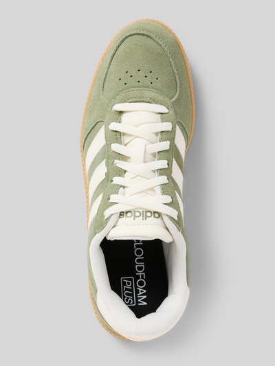 Produktfoto, Sneaker mit Label-Detail von adidas Sportswear im Leder-Mix mit abgerundete Spitze, Schnürverschluss, strukturierte Sohle, Farbton Grün-Beige, Absatzhöhe 2 cm, Schafthöhe 4 cm, Schaftweite 5 cm.