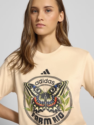 adidas Sportswear T-Shirt mit Motiv-Print und Rundhalsausschnitt Beige 3