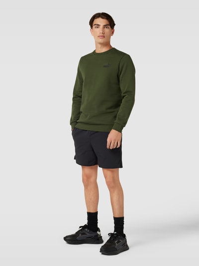 PUMA PERFORMANCE Sweatshirt mit Label-Print Dunkelgruen 1