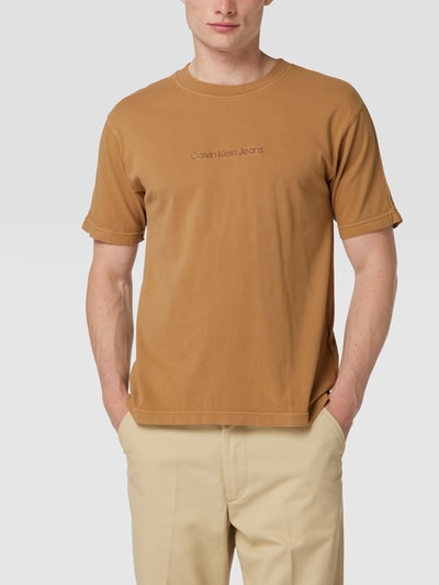 Calvin Klein Jeans T-Shirt mit Brand-Stitching Camel 4