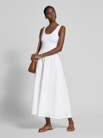 Gant Midikleid mit Rundhalsausschnitt und breiten Trägern Weiss 1