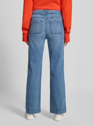 Christian Berg Woman Flared fit jeans van katoenmix met paspelzakken Offwhite - 5