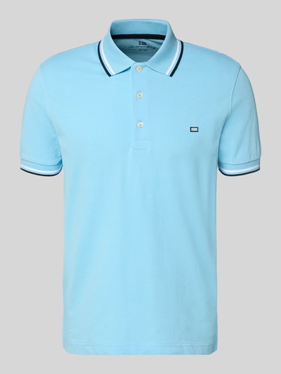 Productfoto, Regular Fit Poloshirt mit Kontraststreifen van Christian Berg Men, lichtblauw katoen, knoopsluiting, contrasterende strepen
