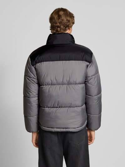 REVIEW Pikowana kurtka z kapturem z nadrukiem z logo Ciemnoszary 5