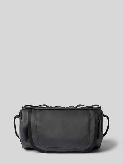 Produktfoto, Travel Canister mit Logo-Print von The North Face in Schwarz, rechteckige Form, glatte Textur, sichtbarer Reißverschluss, Tragehenkel, Innenfach, Breite 25 cm, Länge 15 cm, Tiefe 12 cm