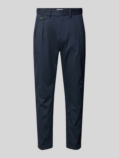 Produktfoto, Hose mit gelegten Falten und Eingrifftaschen von Manuel Ritz in Dunkelblau, Baumwoll-Mix mit Stretch, Regular Fit, glatte Textur