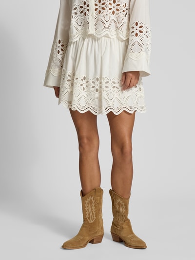 EDITED Minirock mit Lochstickerei Modell 'Quella' Offwhite 4