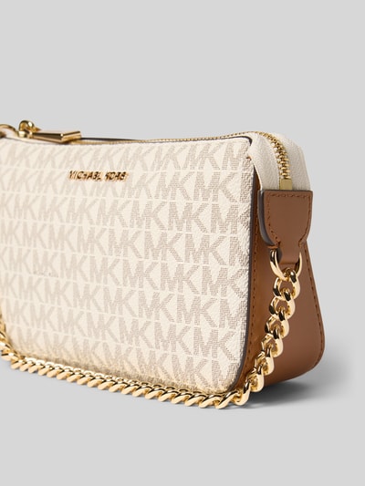 Produktfoto, Shoulder Bag mit Logo-Applikation Modell 'Jet Set' von MICHAEL Michael Kors, beiges Canvas mit Allover-Logo-Print, goldfarbene Gliederkette, Reißverschluss, Nahaufnahme der Taschenfront, Kontext: Damen Shoulder Bag, Hauptfach mit Reißverschluss, Maße 20x12x5 cm, Schulterriemen 14 cm.