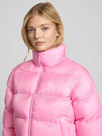 adidas Originals Kurtka pikowana z wyhaftowanym logo Różowy 3