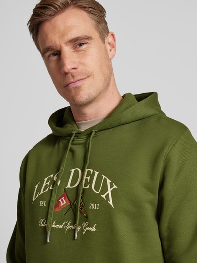 Les Deux Hoodie mit Logo-Stitching Modell 'Ivy' Khaki 3