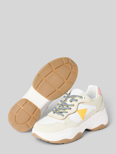 Guess Sneakersy z naszywką z logo model ‘HAPYY’ Beżowy 4