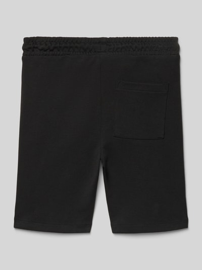 Produktfoto, Bermudas mit Eingrifftaschen Modell 'WALL' von CARS JEANS aus katoenmix in zwart met los model, elastische band met trekkoord, steekzakken, achterzak, bandwijdte maat 140: 39 cm, binnenbeenlengte maat 140: 20 cm.