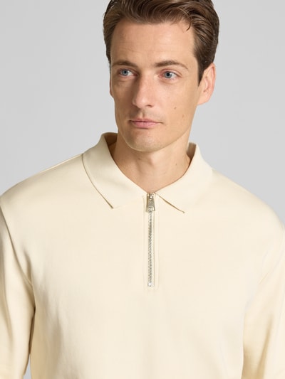 Lindbergh Relaxed Fit Poloshirt mit Label-Detail Stein 3