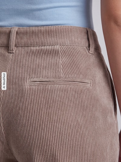 CAMBIO Regular Fit Cordhose mit angedeuteten Taschen Modell 'AMELIE' Taupe 3