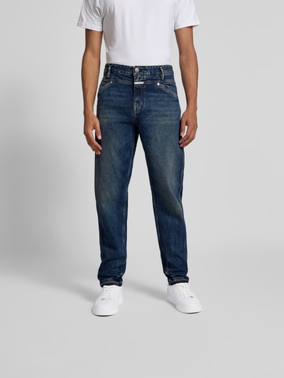 Closed Tapered Fit Jeans mit Logo-Patch Blau 4