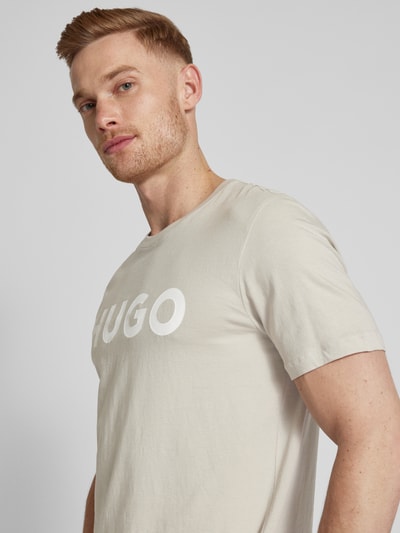 HUGO T-Shirt mit Label-Print Modell 'DULIVIO' Stein 3