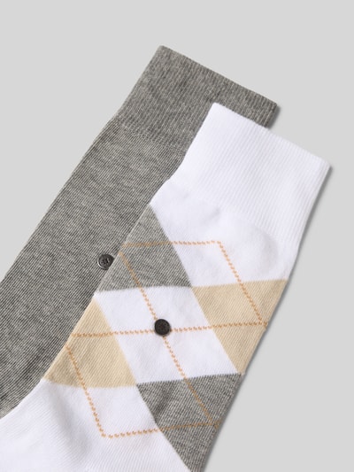 Produktfoto, Socken mit Logo-Applikation im 2er-Pack von Burlington aus elastischem Baumwoll-Mix, geometrisches Muster, elastischer Bund.