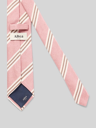 Produktfoto, Krawatte mit Label-Detail Modell 'Gange' von altea, rosa mit weißen und beigen Streifen, Seide-Baumwoll-Mix, klassische Passform, 8 cm Breite