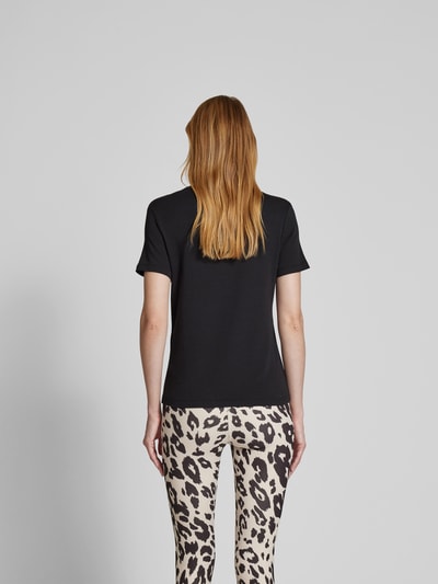 Juvia T-Shirt mit Rundhalsausschnitt Black 5